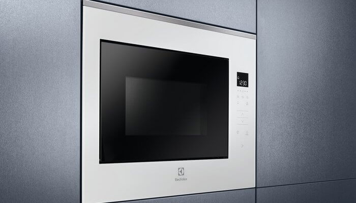 Electrolux integreeritav valge mikroahi KMFE264TEW