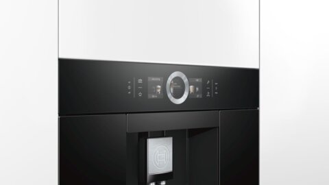 Bosch Serie 8 integreeritav täisautomaatne must kohvimasin CTL636EB6