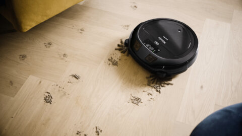 Miele obsidiaanmust Scout RX3 Quattro Cleaning Power robottolmuimeja