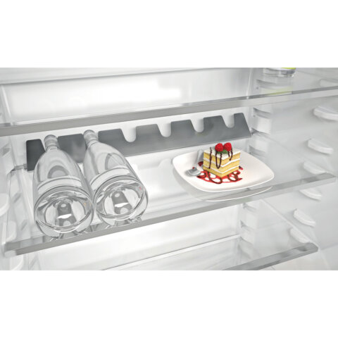 Whirlpool FreshControl StopFrost külmik-sügavkülmik SP40 801