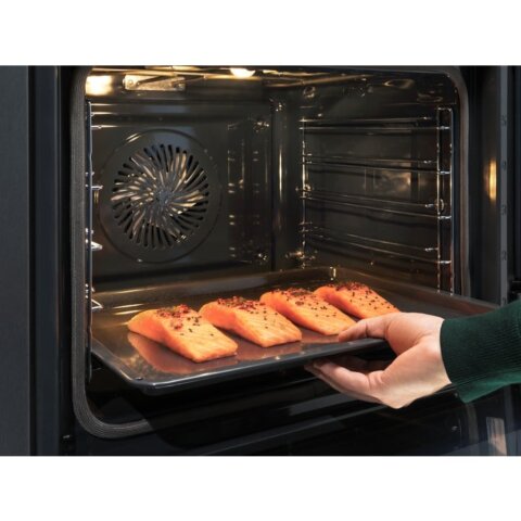 Electrolux integreeritav auruahi A++ SteamBoost 800 KOBBS39H