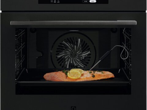 Electrolux KOBAS3ST SteamPro auruahi – eestvaade